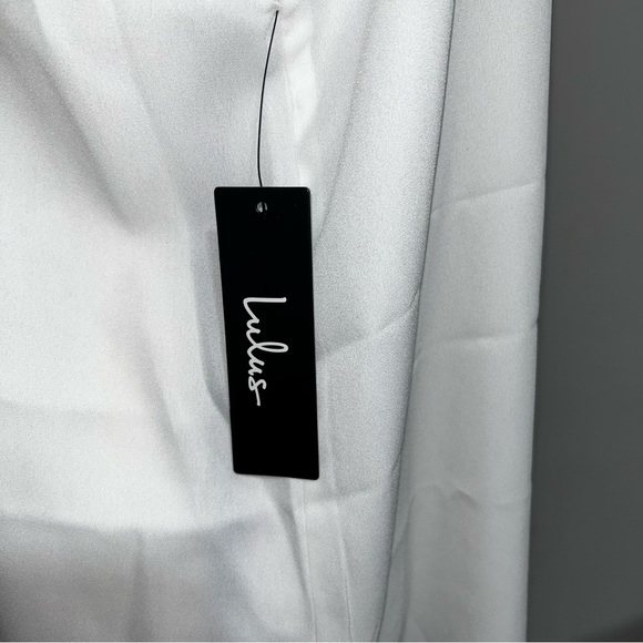 Lulu’s White Mesh Lightweight Tank Top - Slightly Stained - Picture 9 of 10